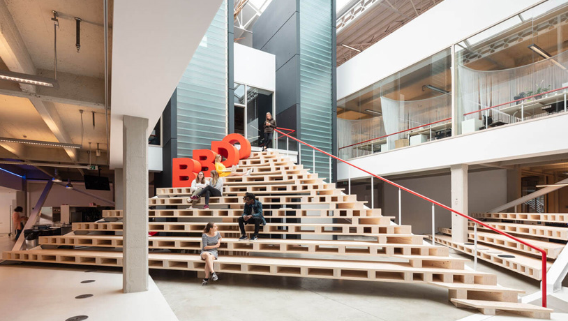 辦公室裝修設(shè)計(jì)效果圖-倉(cāng)庫(kù)翻新的辦公室